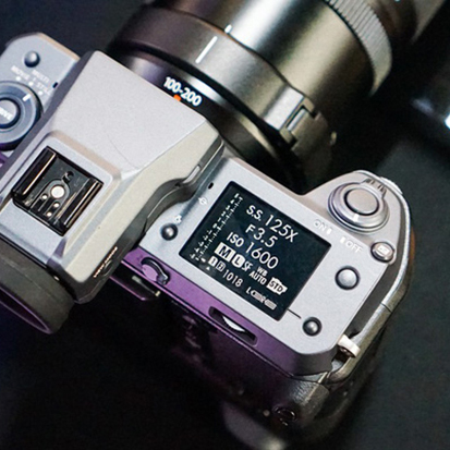 Cận cảnh máy ảnh Medium Format đắt tiền nhất của Fujifilm (GFX100)