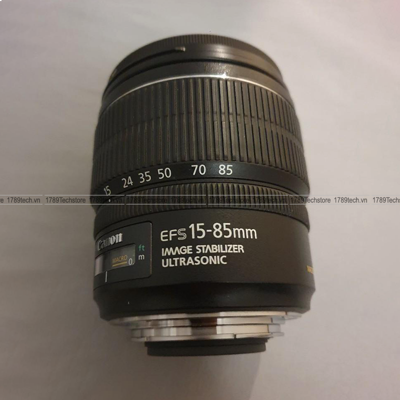 Canon EF-S 15-85mm f/3.5-5.6 IS USM
