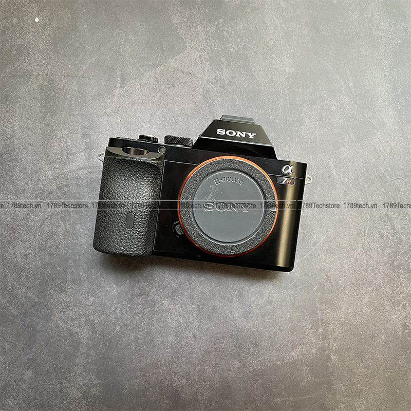 Sony A7R body (Used)